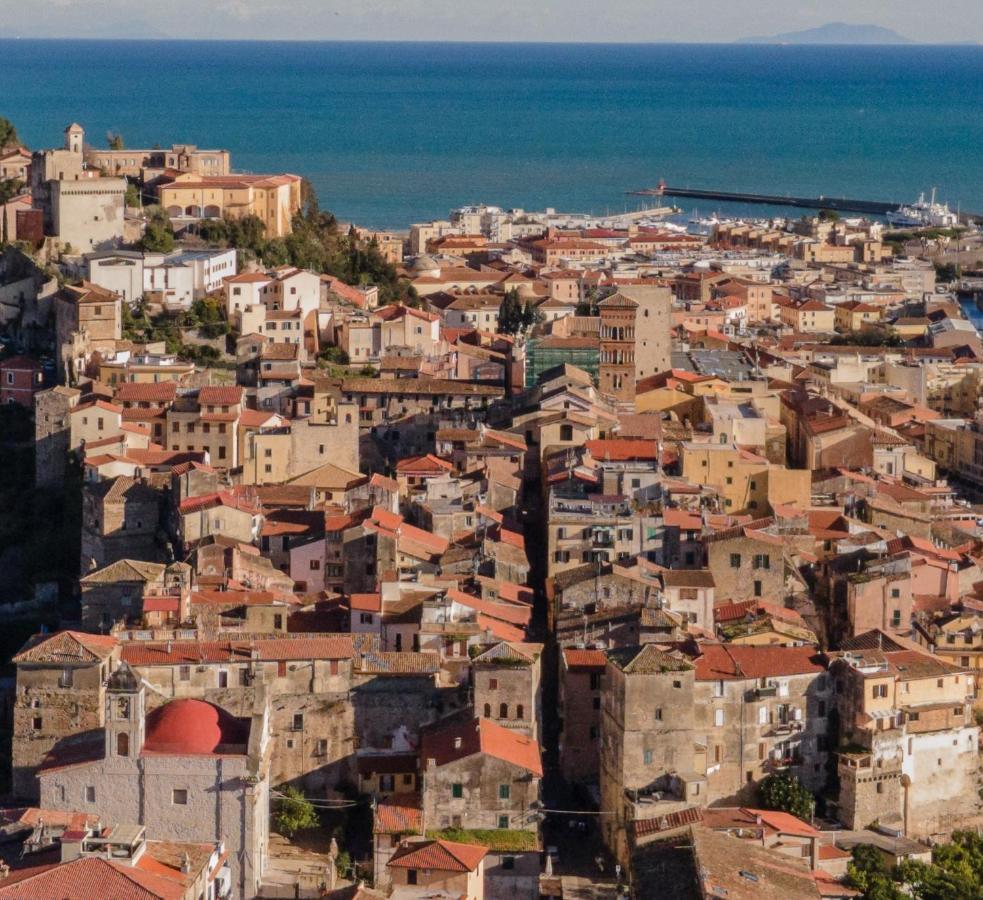 Torrione San Giovanni II Terracina Exterior foto
